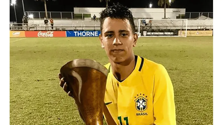 Alejandro Santana Viniegra juega en Cruzeiro (@RafaDato2)