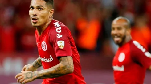 Paolo Guerrero anotó su tercer gol en la tercera fecha del Brasileirao.