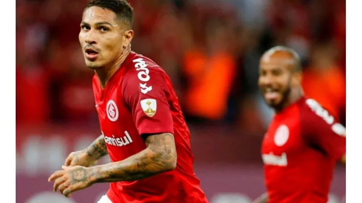 Paolo Guerrero anotó su tercer gol en la tercera fecha del Brasileirao.