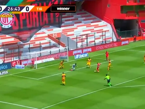 Todo anulado: Rubens Sambueza definió perfecto, pero el línea levantó el banderín