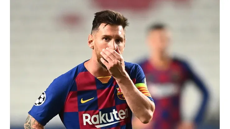 Rio Ferdinand invita a Messi a reflexionar con respecto a su futuro en Barcelona