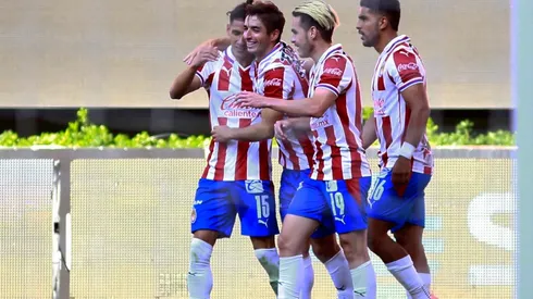 Chicote salvó a Chivas y le dio el 2-1 sobre San Luis