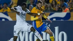 Gignac reveló foto de Alphonso Davies con su playera