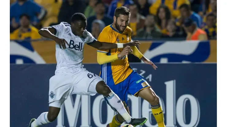 Gignac reveló foto de Alphonso Davies con su playera