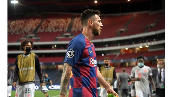 Destrozado: la foto de Messi en el vestuario tras el 2-8 del Barcelona