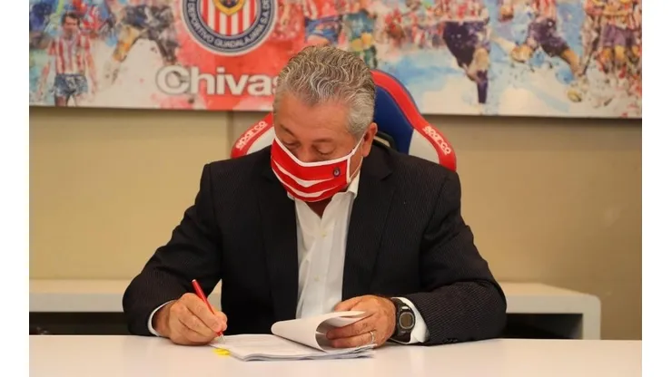 Vucetich no quiere que Macías se vaya antes de ser campeón
