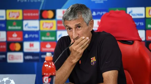 A Setién le preguntaron si Lewandowski está al nivel de Messi y ni dudó