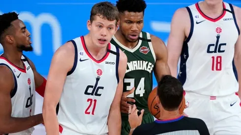 Giannis protagoniza escandaloso incidente en NBA