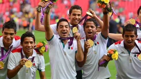 Los 18 futbolistas que ganaron Medalla de Oro con el Tri en Londres 2012 reciben una beca vitalicia. (JamMedia)
