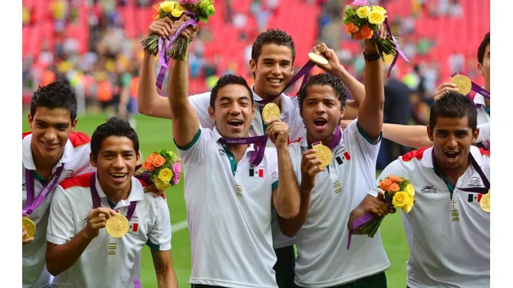 Los 18 futbolistas que ganaron Medalla de Oro con el Tri en Londres 2012 reciben una beca vitalicia. (JamMedia)