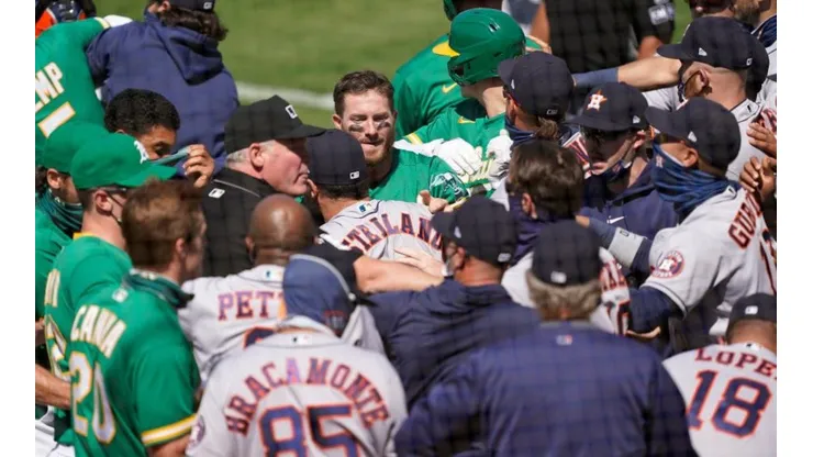 La pelea entre Astros y Athletics (Getty Images)