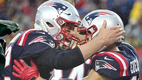 Julian Edelman y Tom Brady (Getty Images)