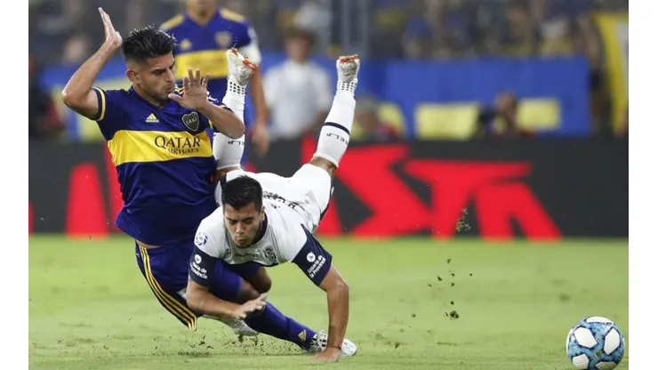 Carlos Zambrano jugó contra Gimnasia en la última fecha de la Superliga.