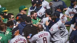 La pelea entre jugadores de Astros y Athletics (Getty Images)