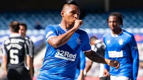 Así festejó Alfredo Morelos un nuevo doblete en Escocia con Rangers.