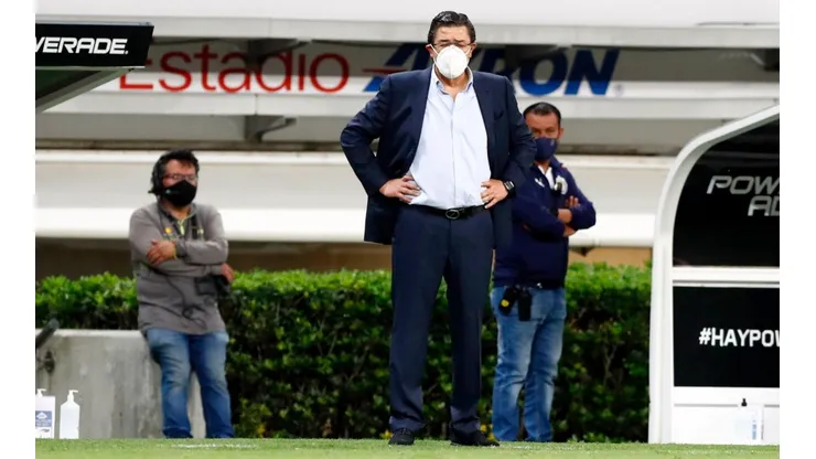 En el duro presente de Chivas, Tena explicó qué es lo que lo tiene más molesto