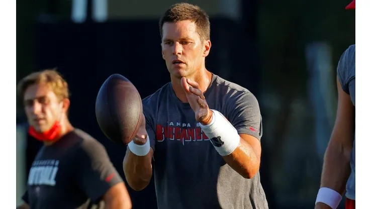 Brady se prepara para jugar con los Buccaneers