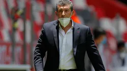 Los fanáticos de Toluca quieren la cabeza del Chepo. (Jam Media)