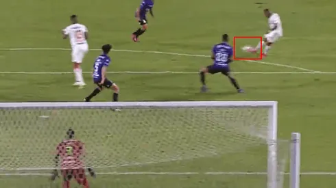 ¡Polémica de VAR! El golazo que le anularon a Plata