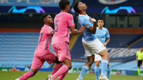 A Varane lo bancaron fuerte tras su partido para el olvido: "No manchan su historia"