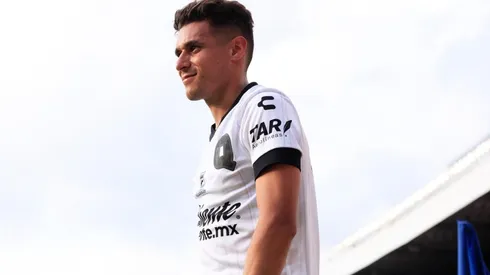 Querétaro pierde a un jugador en cinco minutos por doble amarilla