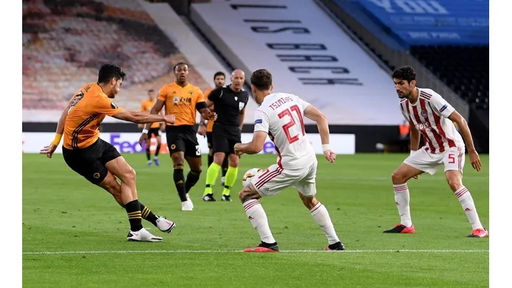 Raúl Jiménez se inventó una rabona que era digna de un premio Puskás