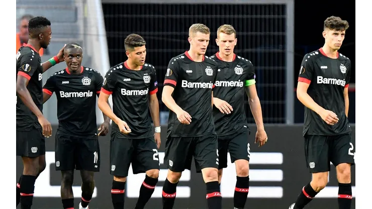 Con Palacios como titular, Bayern Leverkusen pasó a cuartos de la Europa League