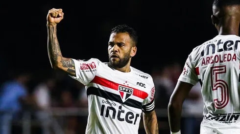 Tema terminado: Dani Alves aclaró los rumores en torno a su futuro