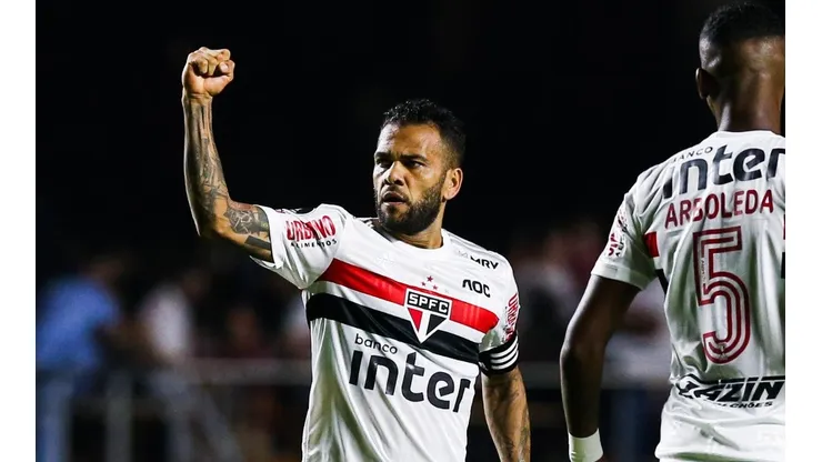 Tema terminado: Dani Alves aclaró los rumores en torno a su futuro