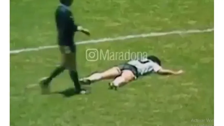 "¿Por qué camina así Maradona?", el video que la rompe en Twitter