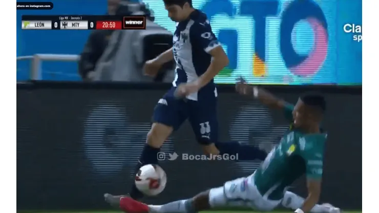 Horrible grito de Stefan Medina tras fuerte entrada de Tesillo en México