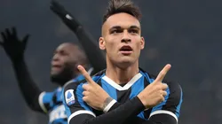 Lautaro Martínez y su festejo característico.