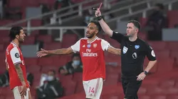 En la Premier League, expulsarán al que tosa de forma intencional a un rival