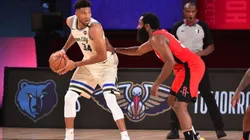 Giannis Antetokounmpo y James Harden (Getty Images)