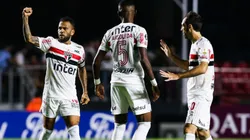 Dani Alves con la camiseta de Sao Paulo.