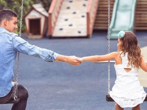 El nuevo TikTok de Salomé al frente de James bailando una mezcla de 'TKN', de Rosalía