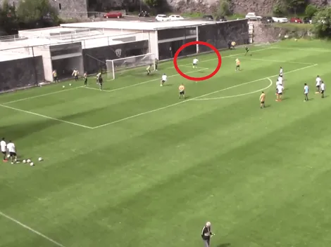 Taco aéreo y ángulo: golazo de Dinenno en la práctica