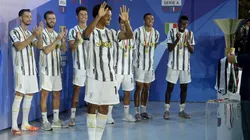 Juan Guillermo Cuadrado en el festejo de la Juventus por ser campeón de la Serie A 19/20.