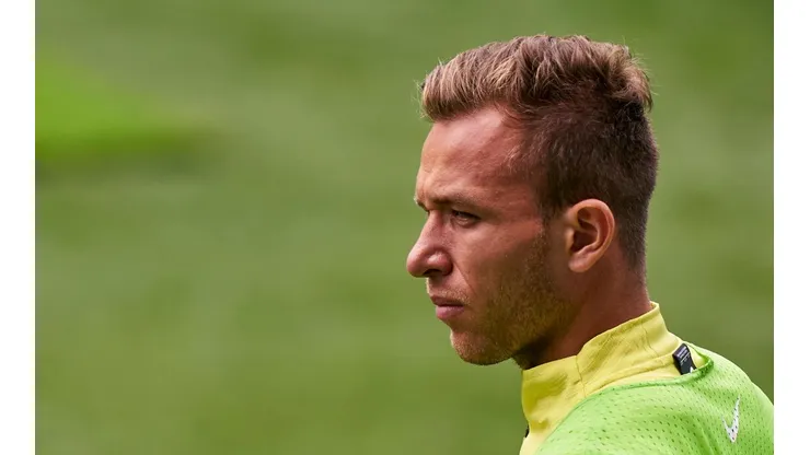 Barcelona disparó contra Arthur: "Le faltó el respeto a sus compañeros"
