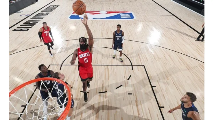 Harden se lució en triunfo de Rockets ante Mavericks