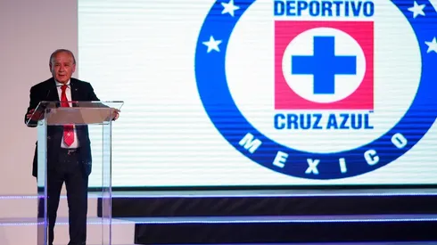 Billy Álvarez renunció a la presidencia de Cruz Azul