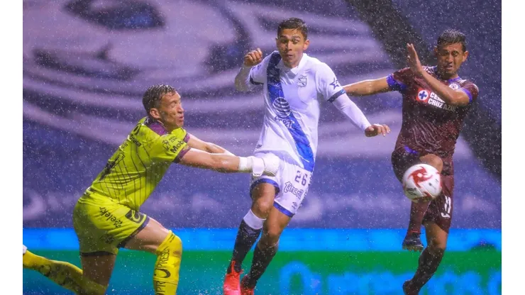 Pineda salvó Cruz Azul tras marcarle un golazo a Puebla
