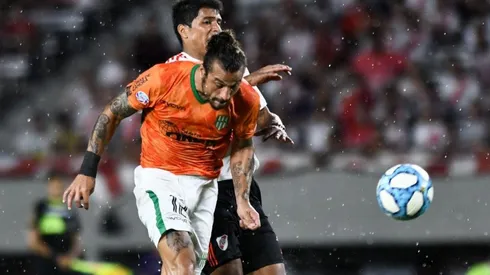 Daniel Osvaldo con la camiseta de Banfield.