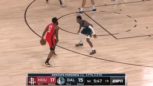 No erró: James Harden la rompió en el primer cuarto y lo sufre Dallas Mavericks