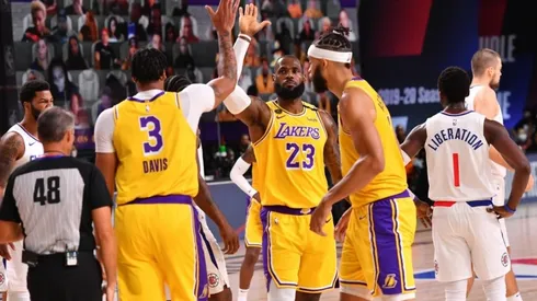 LeBron, importante en victoria de Lakers ante Clippers