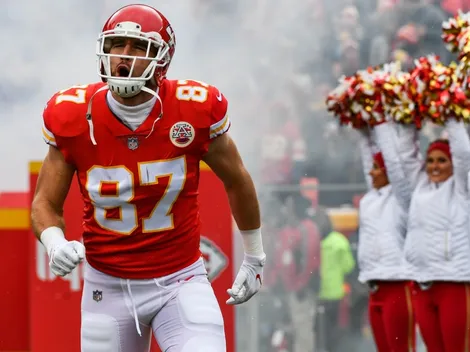 Jugador de NFL se presentó a la charla del equipo con la playera del América