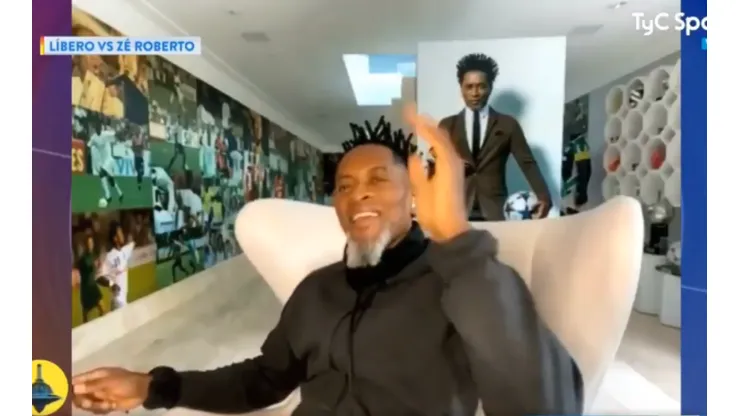 Zé Roberto dijo que le hubiese gustado jugar en Boca y hasta cantó un tema
