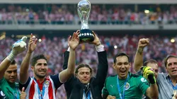 Cumplió su promesa: la emotiva historia de Matías Almeyda con su padre en el estadio Akron