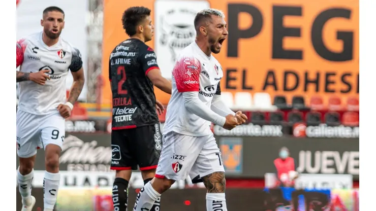 Los cambios de Acosta para rendir en Atlas