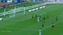 Tucu en modo Dios: Correa hizo pasar a todos en el área y puso el 1 a 0 para Lazio